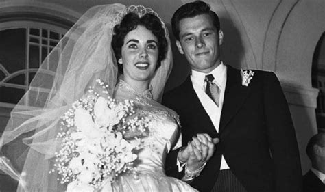 Elizabeth Taylor S First Wedding Dress Set To Sell For £