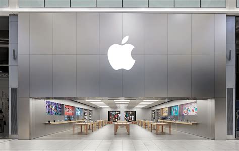apple stores  england  northern ireland  opening   week  tech