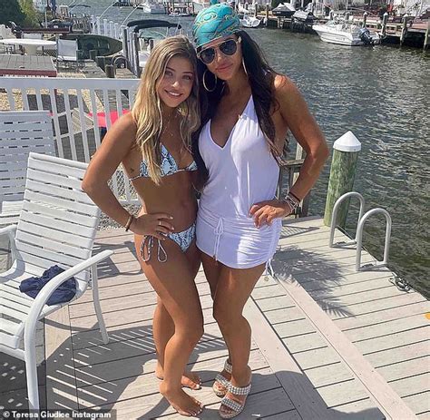 Rhonj S Teresa Giudice Poses With Her Mini Me Daughter Gia