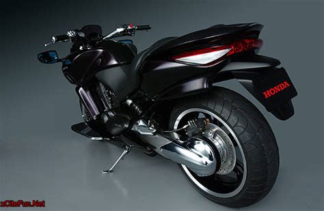honda dn   large automatic sports cruiser gallery  xcitefunnet