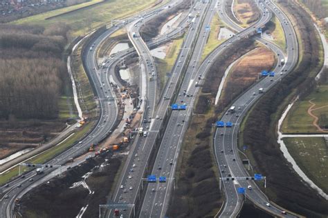 verkeershinder tussen knooppunt ypenburg en prins clausplein foto adnl