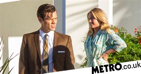 Harry Styles Looks Suave On Don’t Worry Darling Set With Florence Pugh