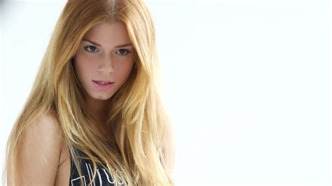 545105 chrissy costanza blonde straw hat rare gallery hd wallpapers