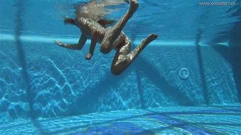 irina russia shows sexy body underwater porntube