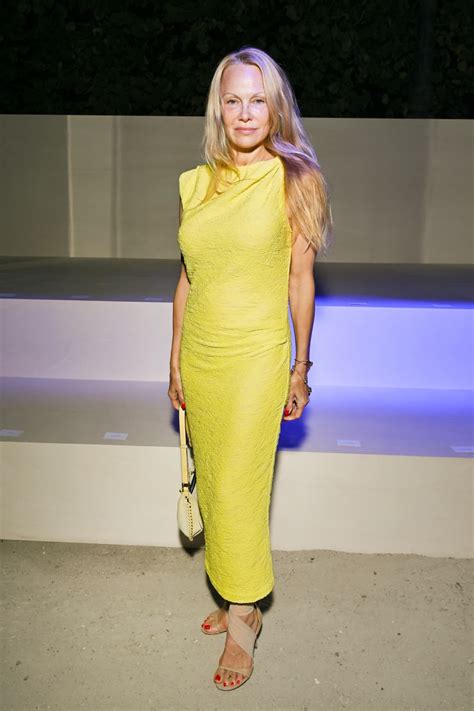 pamela anderson attends paris fashion week runway show makeup