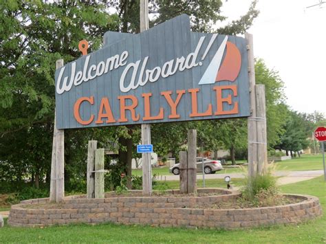 geographically   carlyle illinois