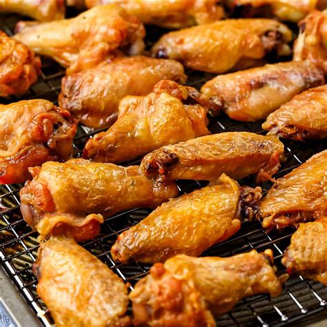 crispy baked chicken wings drive  hungry