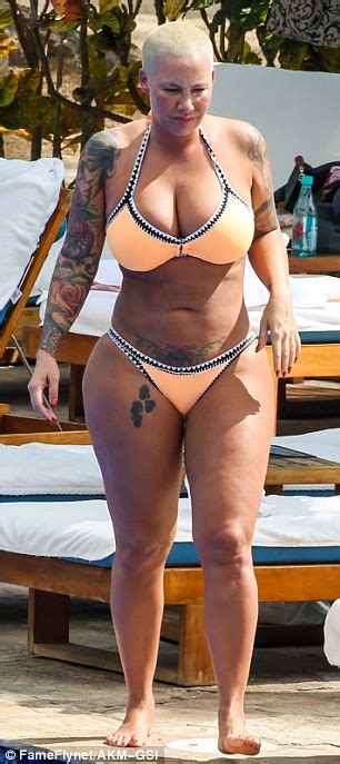 amber rose shows off her curves in honolulu daily mail