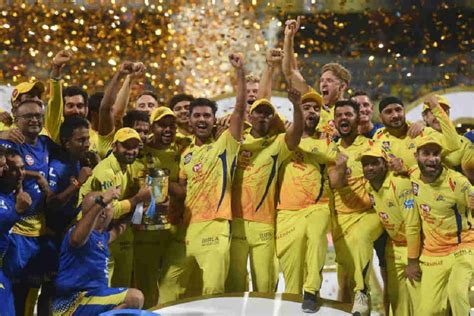 ipl 2018 final chennai super kings trashes sunrisers hyderabad to win their third ipl cup