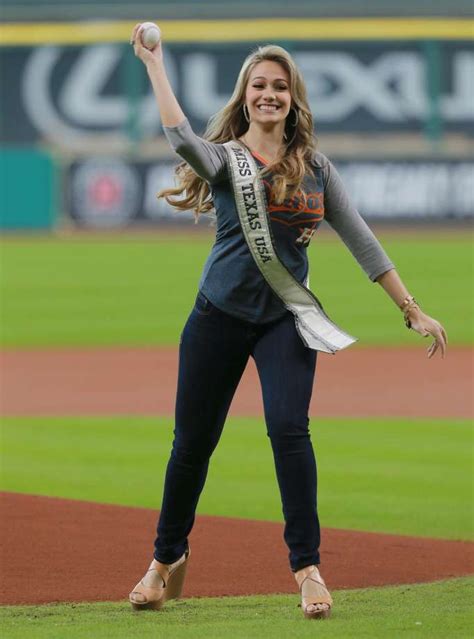 Miss Texas Usa Isn T Great At Baseball But Her Instagram