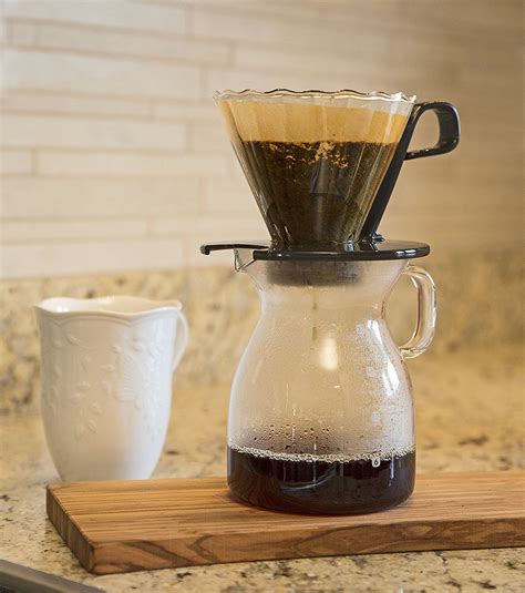 pour  coffee makers  caffeine addicts pour  coffee