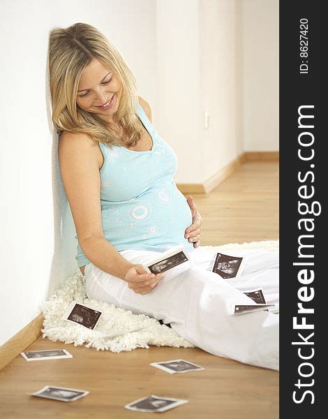 Pregnant Woman With Mother Ultrasound Pictures Free Stock Images