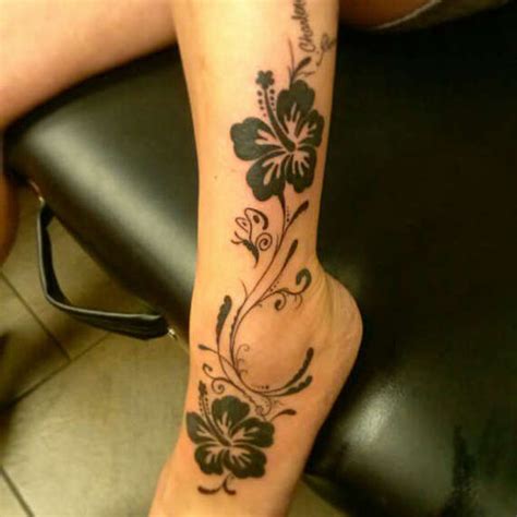 111 Artistic And Striking Flower Tattoos Designs