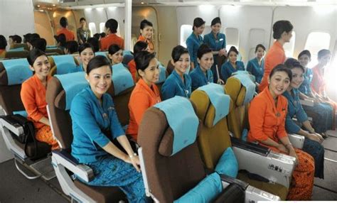 beauty gorgeous stewardess training in garuda indonesia ~ world stewardess crews