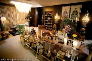 liberace s las vegas mansion sold to british businessman for 500 000 daily mail online