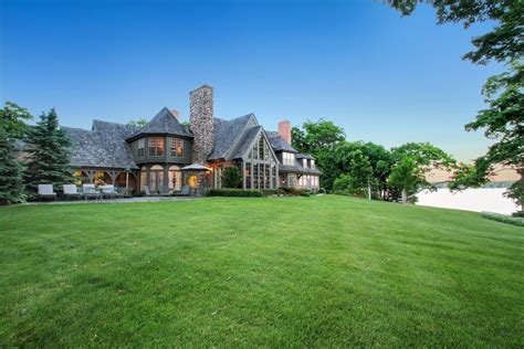 wisconsin lake house sells for 11 25 million breaks local record