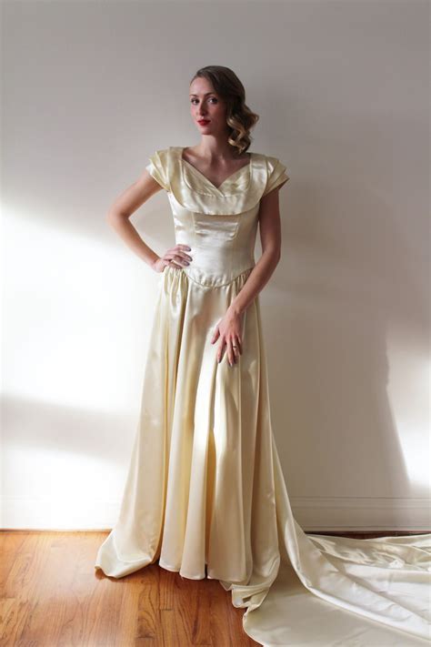 vintage 1940s short sleeved satin wedding dress with pleated etsy
