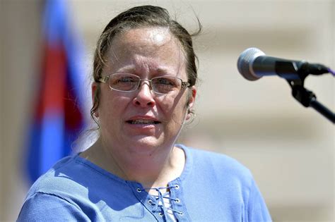kentucky county clerk files appeal over same sex marriage licenses wsj