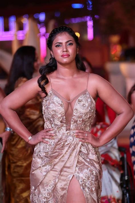 pooja shree bold outfit at siima awards 2019 photos hot blog