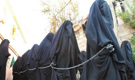 islamic state isis fighters execute 19 women for refusing