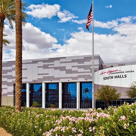 las vegas convention center launches   nations largest antenna systems  enhanced mobile