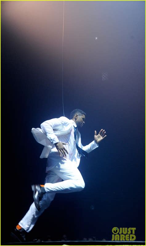Photo Usher Justin Bieber Fuerza Bruta Dance Off 15 Photo 2655116
