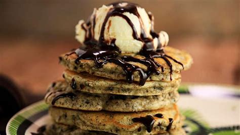 Cookies N’ Cream Pancakes Rachael Ray Show