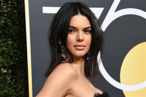 Kendall Jenner Confuses Fans With Weird Toes In Nude Instagram Snaps