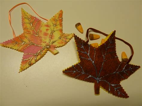 easy crafts easy kids craft project autumn leaf party favors