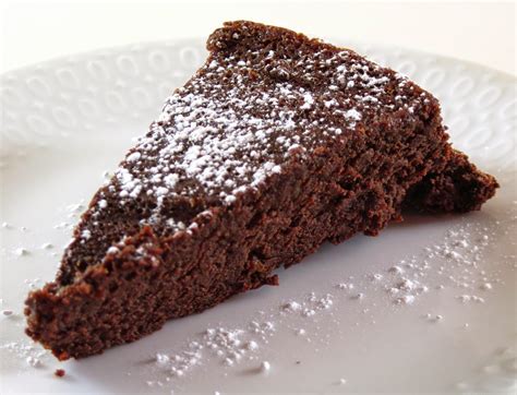 easy flourless chocolate cake recipe