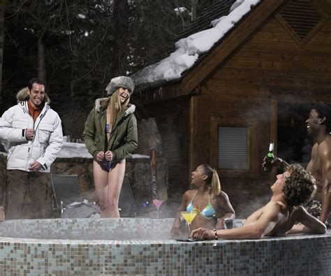 10 Things You Should Not Do In A Hot Tub