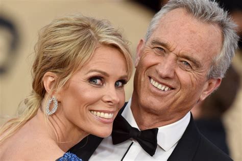 Cheryl Hines Larry Davids Tv Wife Now A Potential First Lady Beside