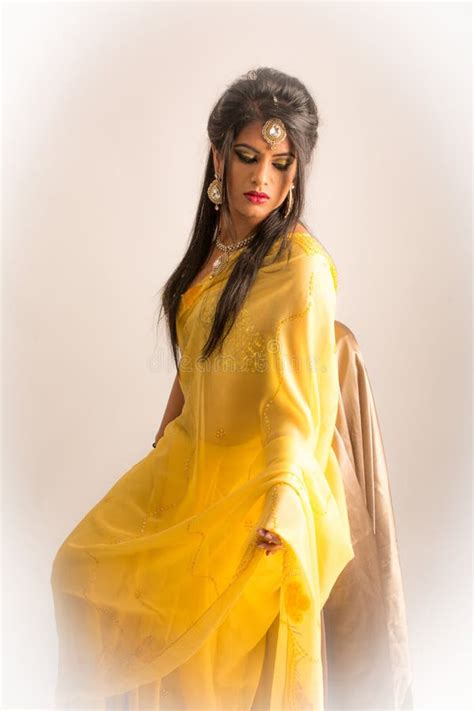 Indian Lady In Yellow Sari Stock Image Image Of Young 61976337