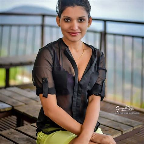 Reshmi R Nair Hot Photoshoot Malayalam Model Reshmi R