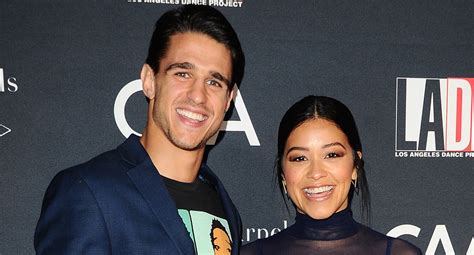 gina rodriguez and joe locicero look so cute on the red