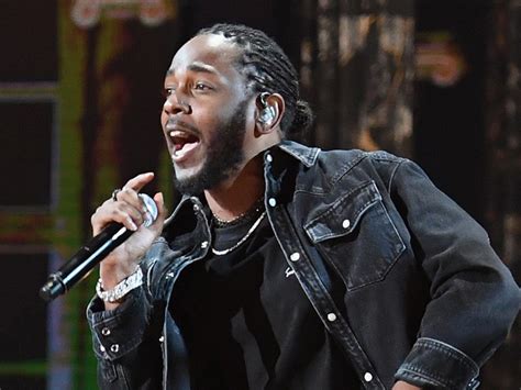 Kendrick Lamar Wins 2017 Best Male Hip Hop Artist Bet Award Hiphopdx