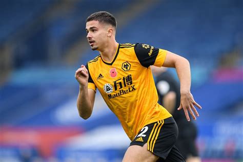 leander dendoncker signs  wolves contract   express star