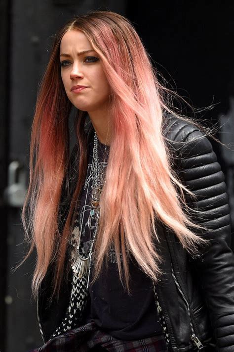 Amber Heard Hair Latest Star Showcases Pink Hair And It S Pretty Cool