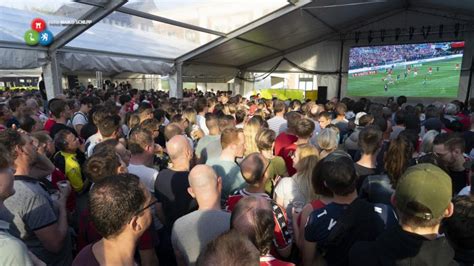 alkmaar centraal grote az wedstrijden eks en wks voetbal op groot scherm  de stad