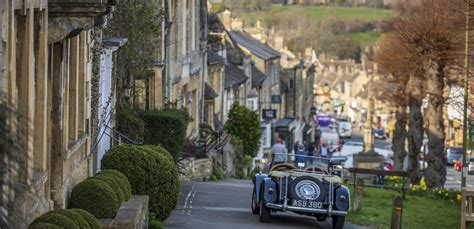 burford tourist information visitor guide cotswoldscom