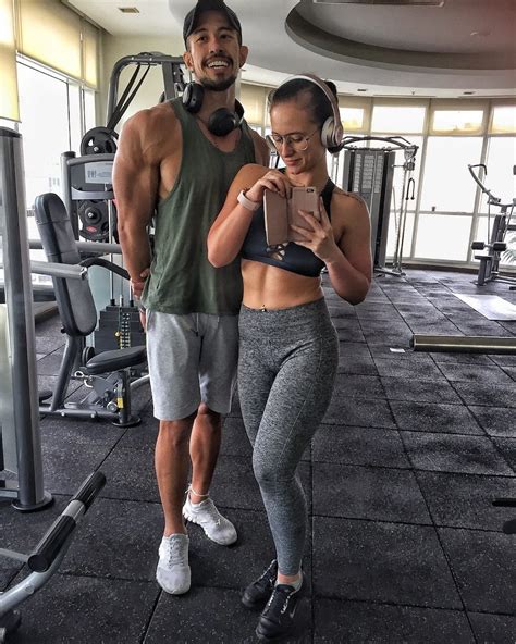 fit couple workout together zaneta baran