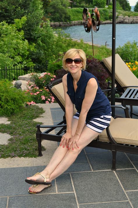 how to wear shorts after 40 fabulous after 40