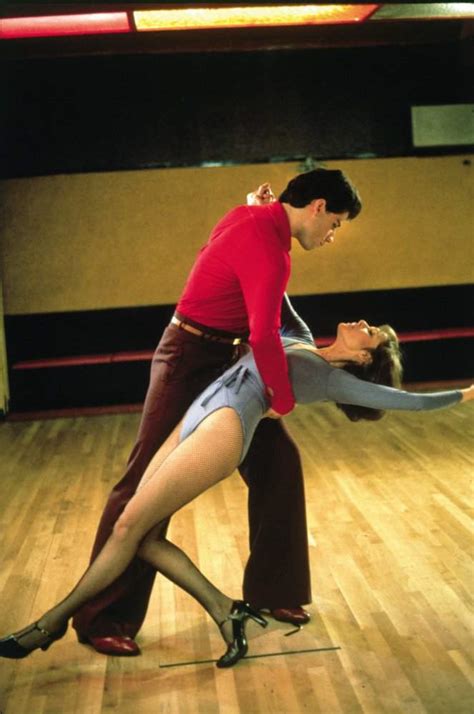 watch saturday night fever 1977 full movie online or download fast