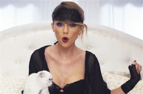 taylor swift announces  blank space app   user experience billboard