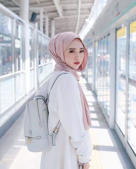 16 Style Hijab Ala Selebgram Casual Rok Korea Pashmina Kekinian 2023