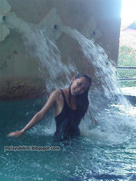 bikini sexy malay girls swimming pool pictures nude photos