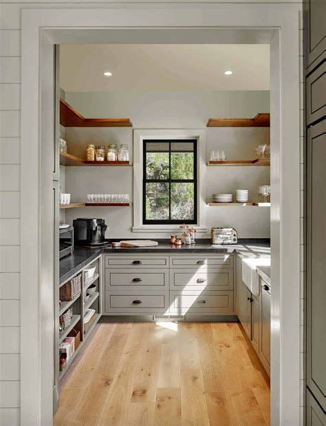 20 Clever Farmhouse Style Kitchen Pantry Ideas For