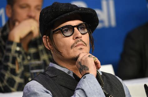 johnny depp llega a toronto con black mass