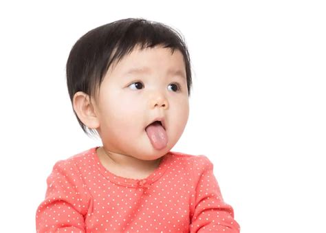 infants tongue   sticking