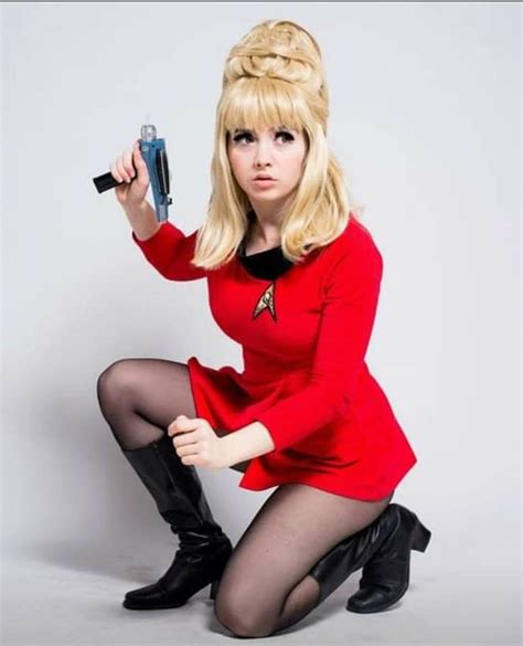 Pin By Da Jinx On Star Trek And Space Girls Star Trek